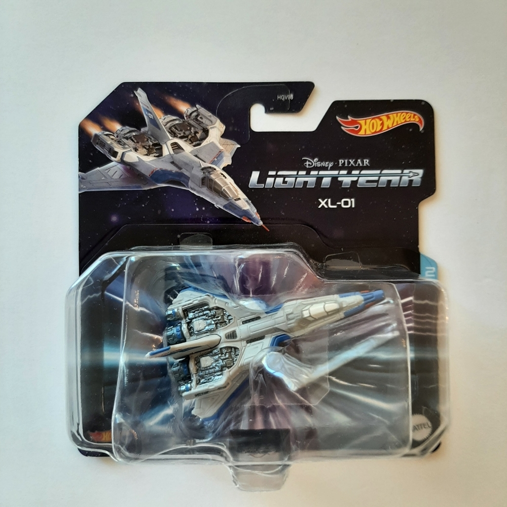 Disney Pixar Lightyear 2022 Hot Wheels XL-01 Diecast Spacecraft Buzz Lightyear